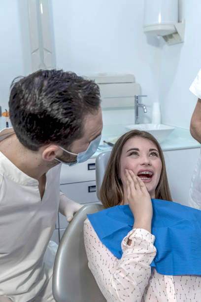  Clare, MI Emergency Dentist Pros